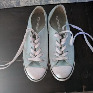 Converse in good condition, beautiful color, minty color zise 8